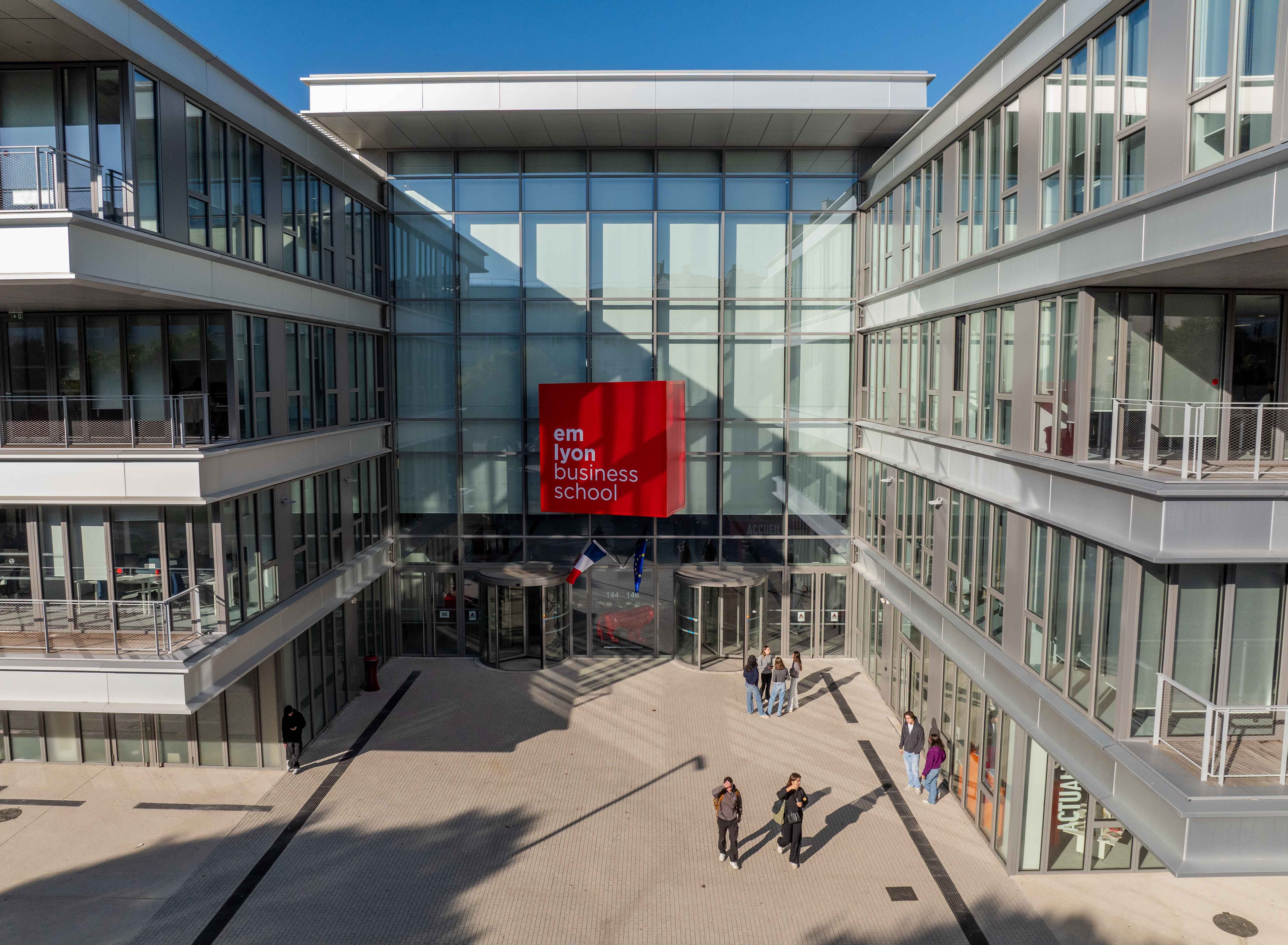 Emlyon Business School campus