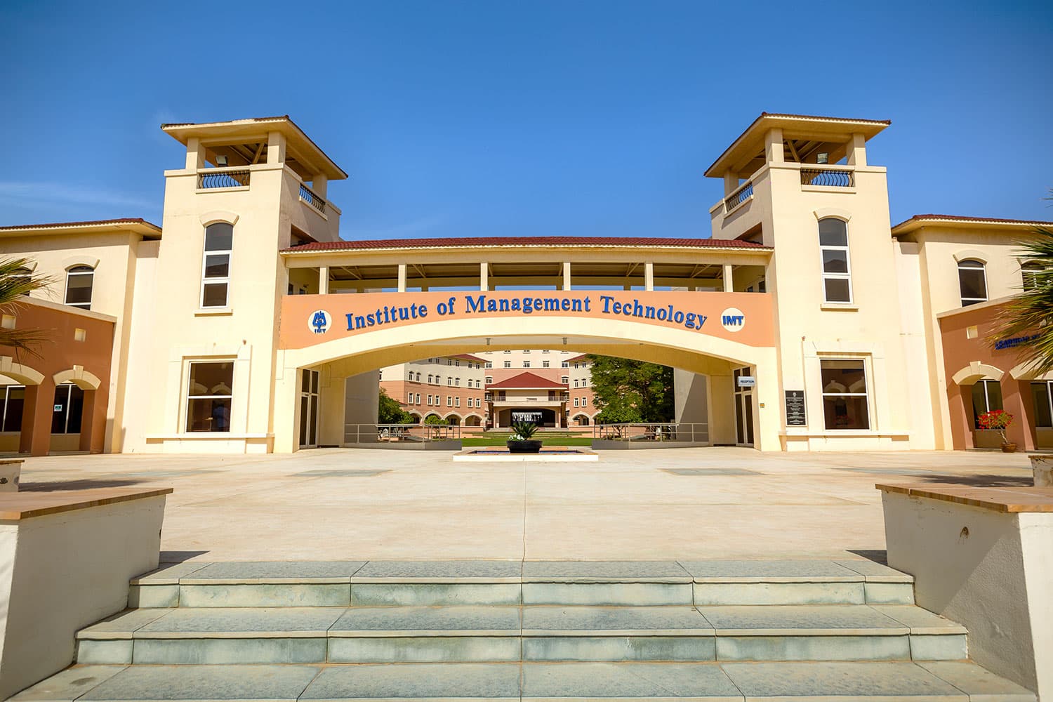 Institute of Management Technology Dubai campus
