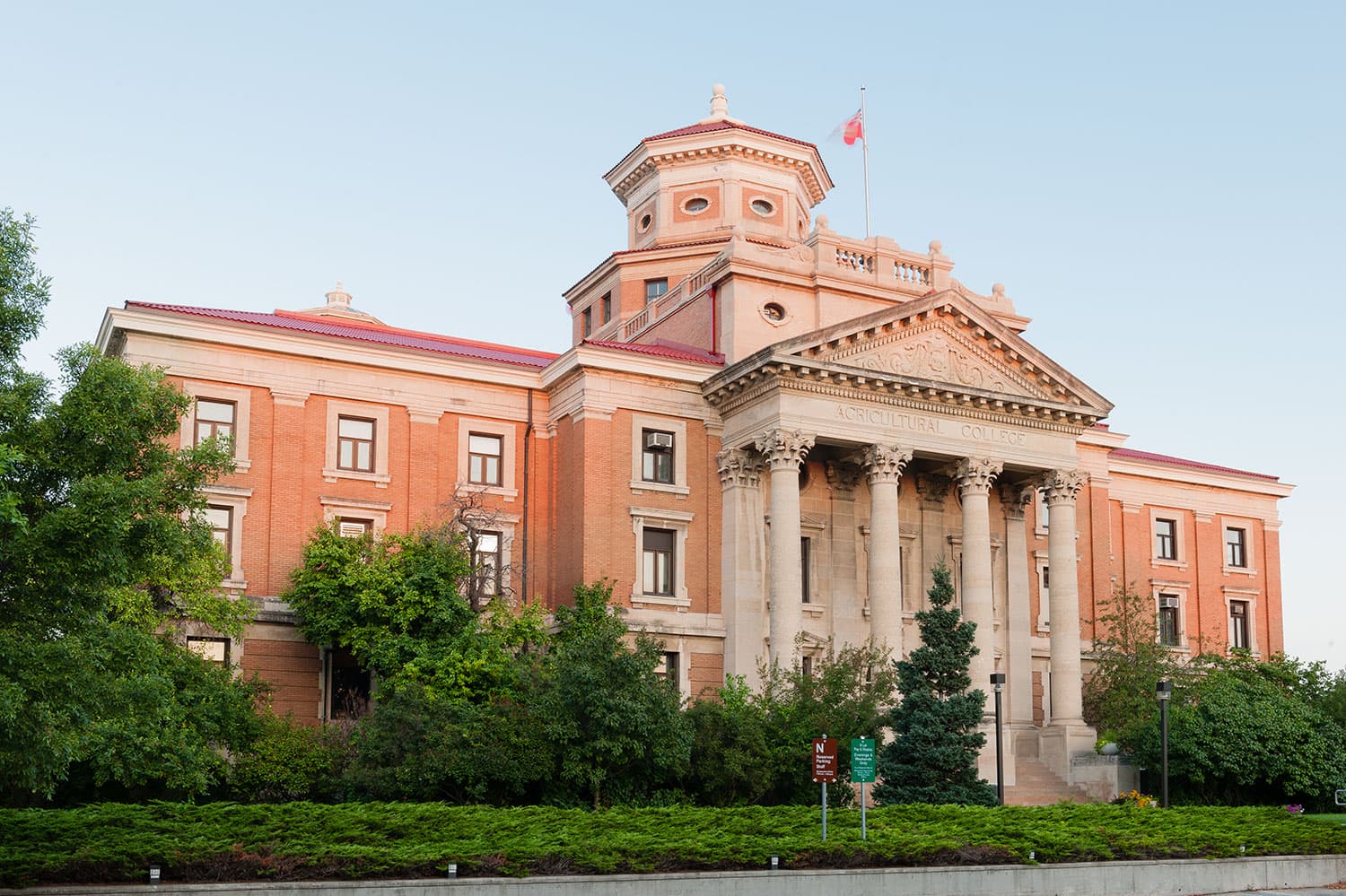 International College of Manitoba (ICM) campus