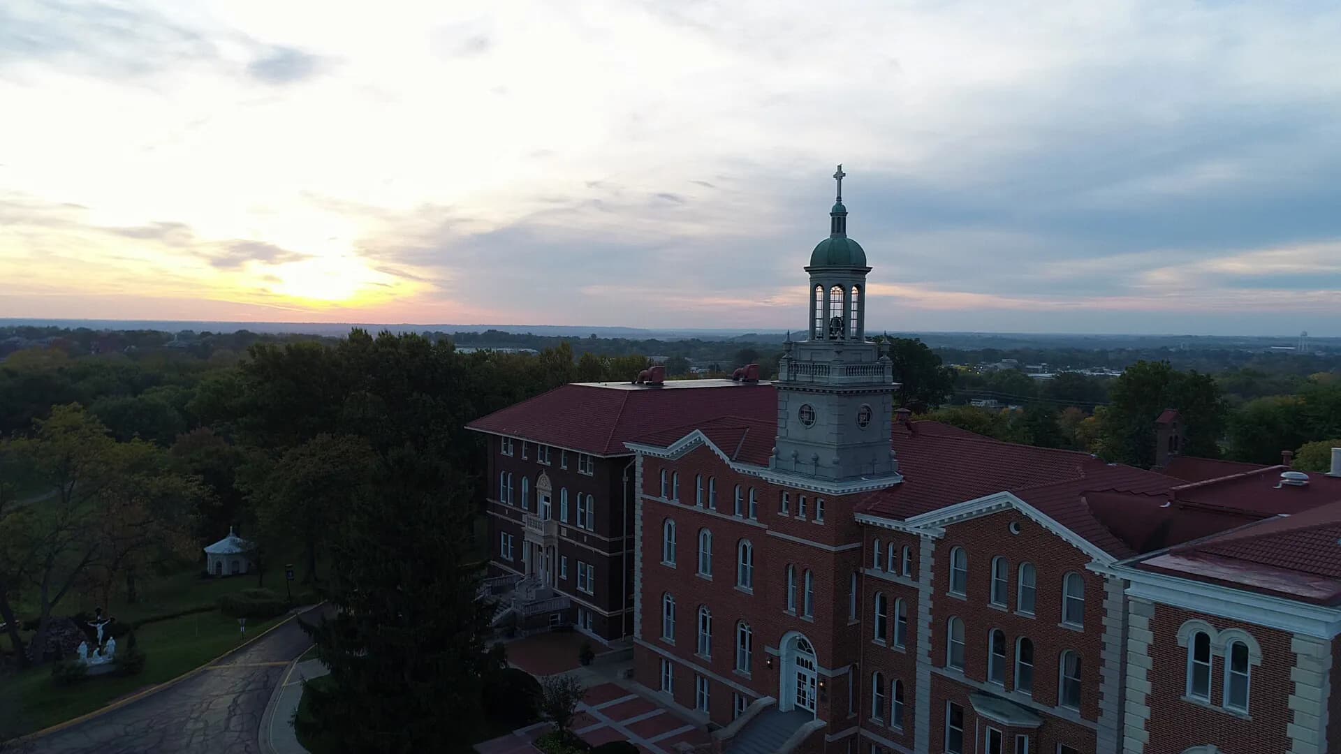 University of Saint Mary campus