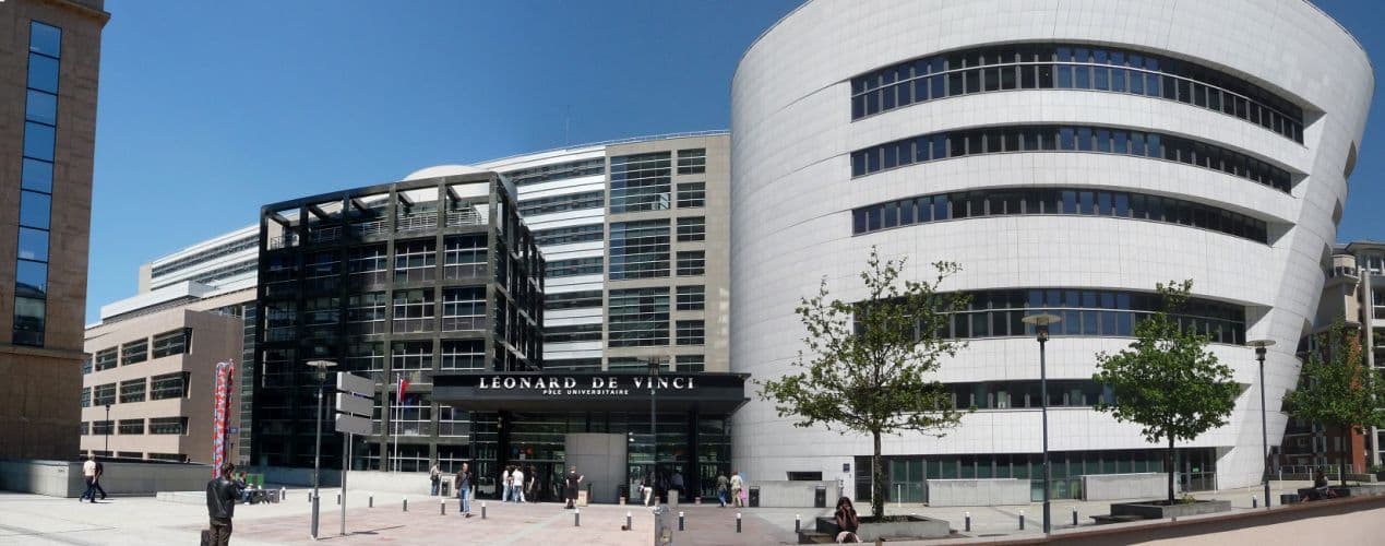 Leonardo de Vinci University Center campus