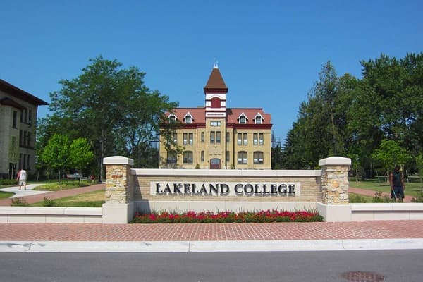Lakeland College campus